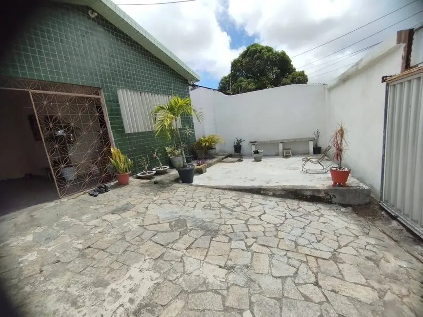 Casa com 3 quartos à venda, 200m2 em Cruz das Armas, Joao Pessoa - PB - imagem 2 Foto 2 de Casa com 3 quartos à venda, 200m2 em Cruz das Armas, Joao Pessoa - PB