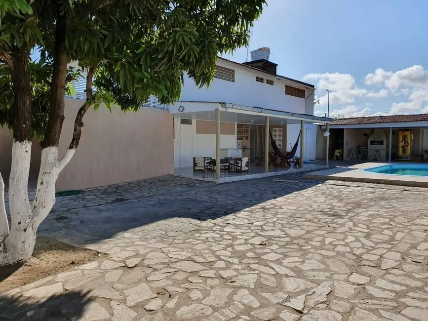 Casa com 3 quartos à venda, 720m2 em Cabedelo - PB - imagem 3 Foto 3 de Casa com 3 quartos à venda, 720m2 em Cabedelo - PB