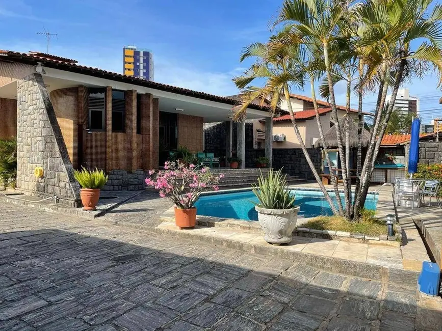 Foto 3 de Casa com 5 quartos à venda, 1000m2 em Torre, Joao Pessoa - PB