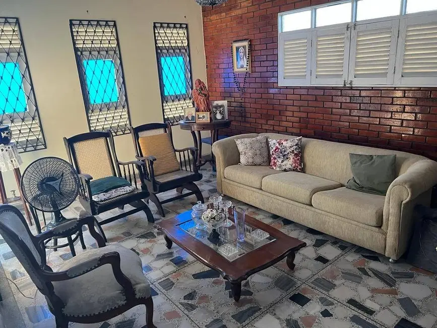 Casa com 3 quartos à venda, 187m2 em Estados, Joao Pessoa - PB - imagem 4 Foto 4 de Casa com 3 quartos à venda, 187m2 em Estados, Joao Pessoa - PB