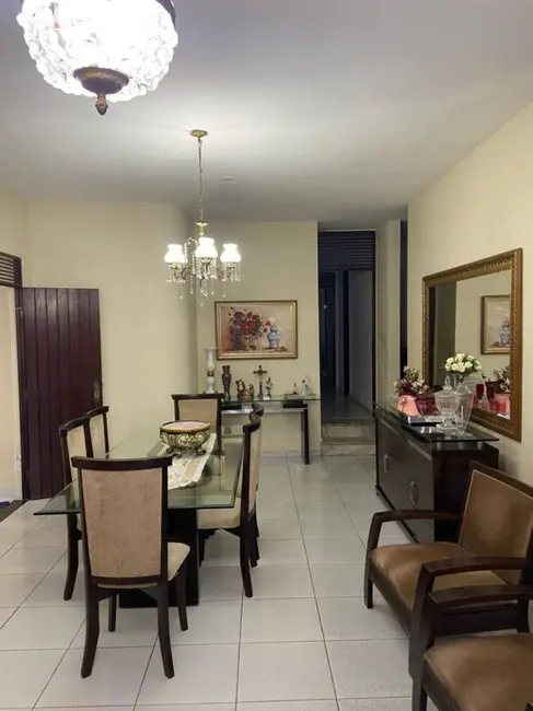 Casa com 3 quartos para alugar, 360m2 em Manaíra, Joao Pessoa - PB - imagem 4 Foto 4 de Casa com 3 quartos para alugar, 360m2 em Manaíra, Joao Pessoa - PB