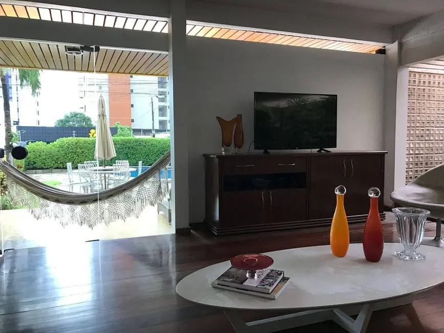 Foto 2 de Casa com 4 quartos para alugar, 350m2 em Manaíra, Joao Pessoa - PB