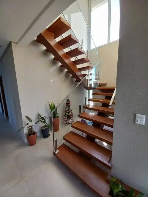 Casa com 4 quartos à venda, 370m2 em Ponta de Campina, Cabedelo - PB - imagem 4 Foto 4 de Casa com 4 quartos à venda, 370m2 em Ponta de Campina, Cabedelo - PB