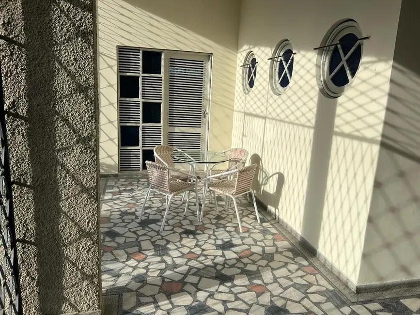 Foto 1 de Casa com 5 quartos à venda, 360m2 em Estados, Joao Pessoa - PB