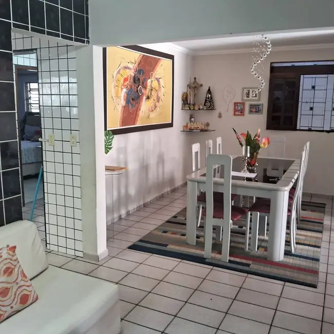 Casa com 5 quartos à venda, 211m2 em Manaíra, Joao Pessoa - PB - imagem 8 Foto 8 de Casa com 5 quartos à venda, 211m2 em Manaíra, Joao Pessoa - PB