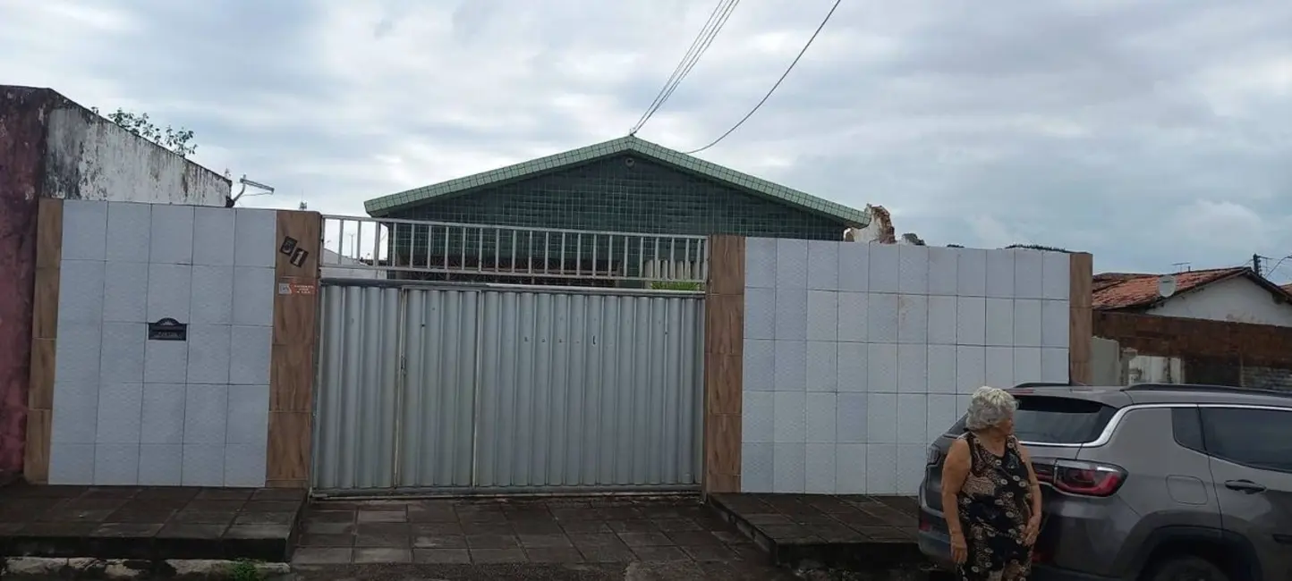 Casa com 4 quartos à venda, 300m2 em Cruz das Armas, Joao Pessoa - PB - imagem 1 Foto 1 de Casa com 4 quartos à venda, 300m2 em Cruz das Armas, Joao Pessoa - PB