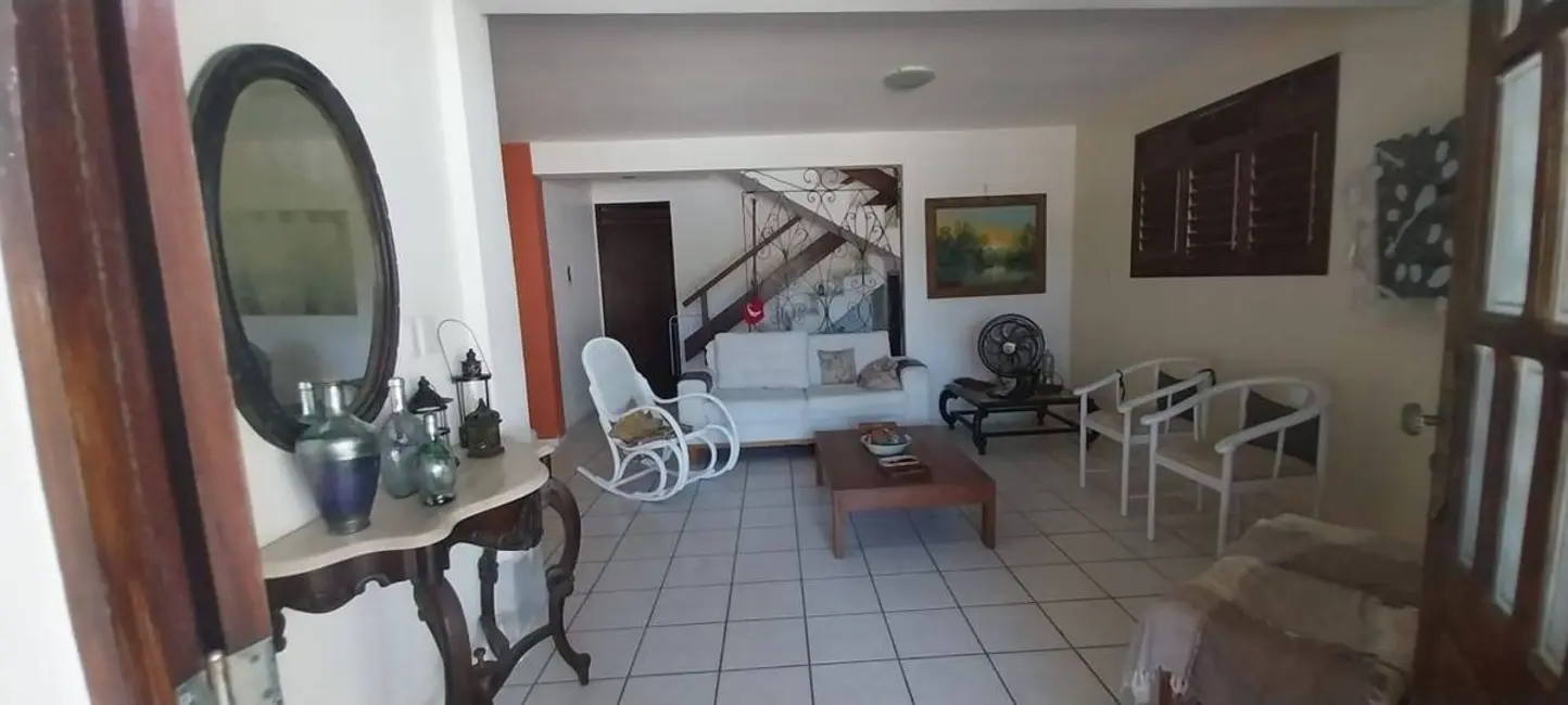 Foto 1 de Casa com 4 quartos à venda, 418m2 em Cabedelo - PB