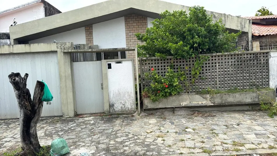 Foto 1 de Casa com 3 quartos à venda, 250m2 em Torre, Joao Pessoa - PB