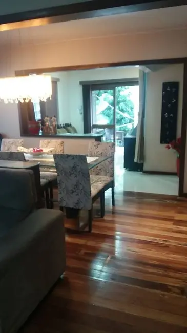 Foto 4 de Casa com 3 quartos à venda, 1980m2 em Centro, Dois Irmaos - RS