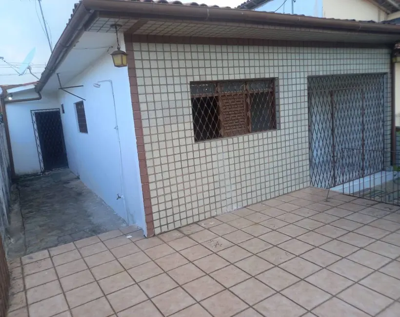 Casa com 4 quartos à venda, 216m2 em Torre, Joao Pessoa - PB - imagem 1 Foto 1 de Casa com 4 quartos à venda, 216m2 em Torre, Joao Pessoa - PB