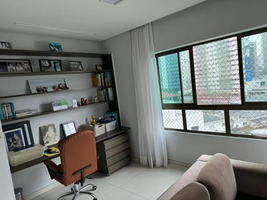 Apartamento com 5 quartos para alugar, 318m2 em Miramar, Joao Pessoa - PB - imagem 8 Foto 8 de Apartamento com 5 quartos para alugar, 318m2 em Miramar, Joao Pessoa - PB