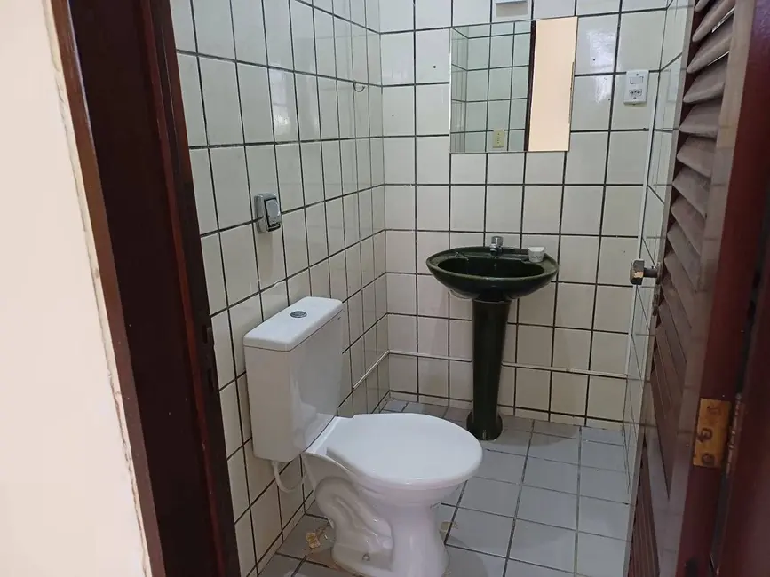 Casa com 4 quartos para alugar, 210m2 em Bessa, Joao Pessoa - PB - imagem 6 Foto 6 de Casa com 4 quartos para alugar, 210m2 em Bessa, Joao Pessoa - PB
