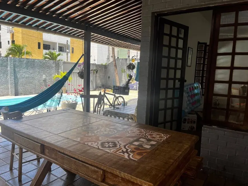 Casa com 7 quartos para alugar, 220m2 em Jardim Oceania, Joao Pessoa - PB - imagem 3 Foto 3 de Casa com 7 quartos para alugar, 220m2 em Jardim Oceania, Joao Pessoa - PB
