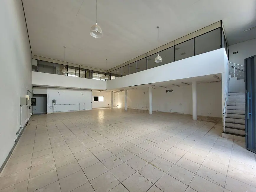 Armazém / Galpão para alugar, 329m2 em Jardim Panorama, Indaiatuba - SP - imagem 3 Foto 3 de Armazém / Galpão para alugar, 329m2 em Jardim Panorama, Indaiatuba - SP