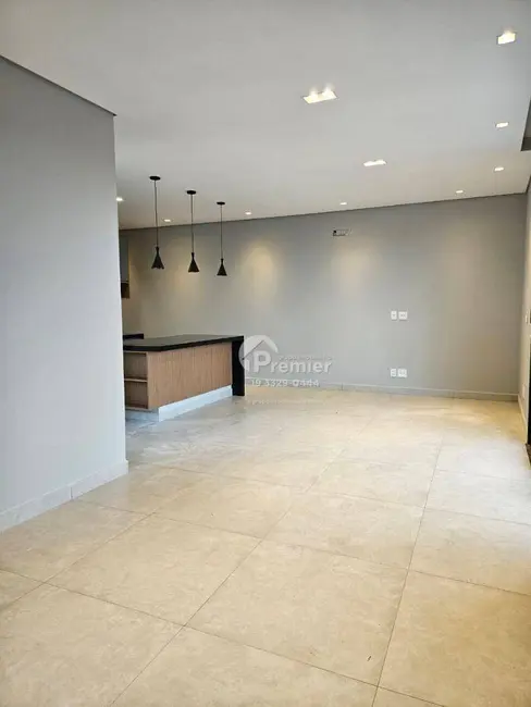 Casa de Condomínio com 3 quartos à venda, 208m2 em Indaiatuba - SP - imagem 4 Foto 4 de Casa de Condomínio com 3 quartos à venda, 208m2 em Indaiatuba - SP