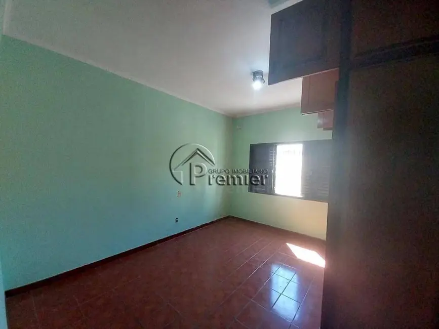Casa com 4 quartos à venda, 250m2 em Centro, Indaiatuba - SP - imagem 6 Foto 6 de Casa com 4 quartos à venda, 250m2 em Centro, Indaiatuba - SP