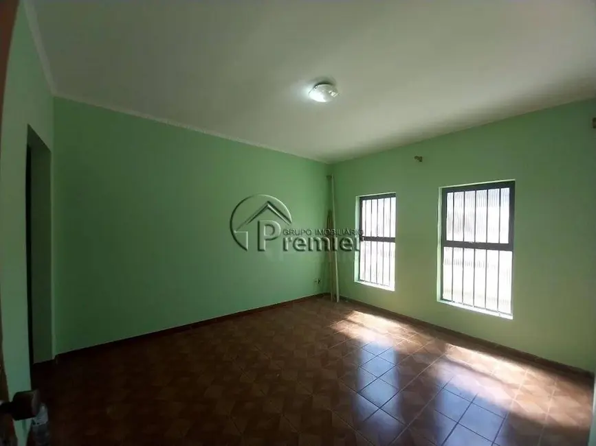 Casa com 4 quartos à venda, 250m2 em Centro, Indaiatuba - SP - imagem 4 Foto 4 de Casa com 4 quartos à venda, 250m2 em Centro, Indaiatuba - SP