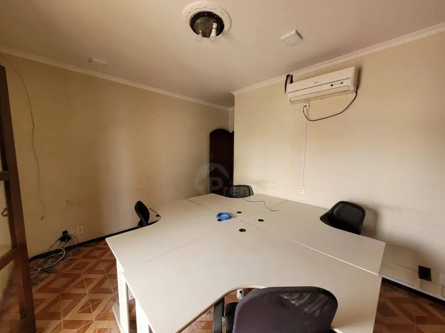 Foto 33 de Casa à venda, 220m2 em Vila Sfeir, Indaiatuba - SP