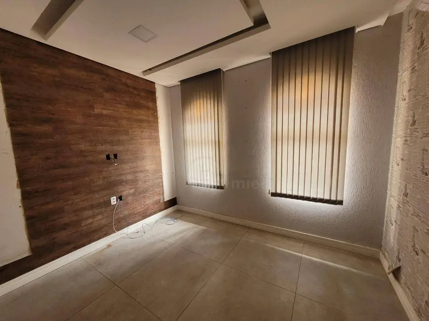 Foto 9 de Casa à venda, 220m2 em Vila Sfeir, Indaiatuba - SP