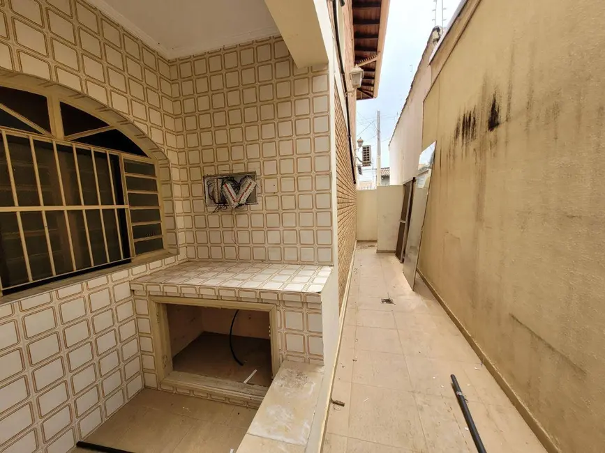 Foto 24 de Casa à venda, 220m2 em Vila Sfeir, Indaiatuba - SP