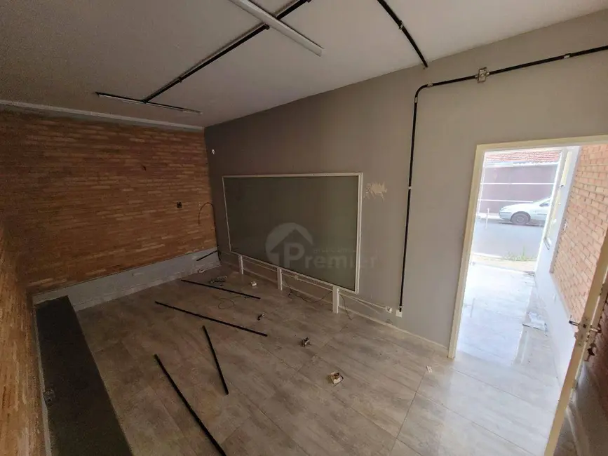 Foto 18 de Casa à venda, 220m2 em Vila Sfeir, Indaiatuba - SP