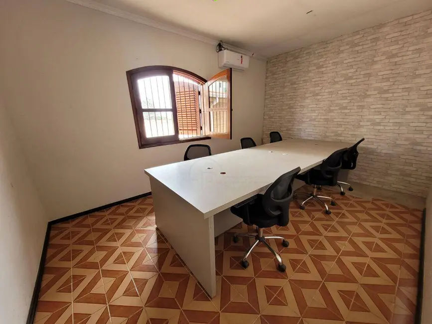 Foto 28 de Casa à venda, 220m2 em Vila Sfeir, Indaiatuba - SP