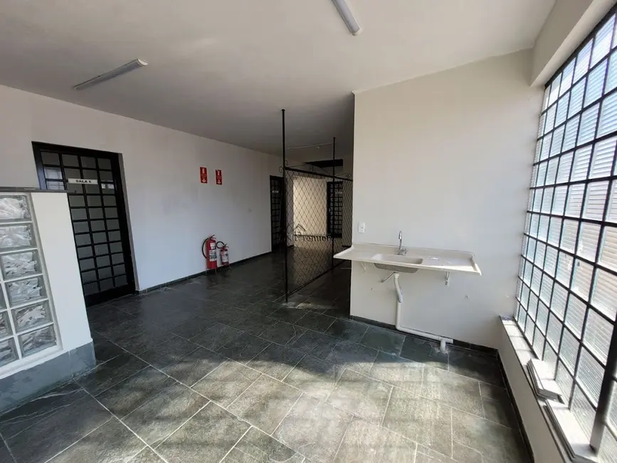 Foto 34 de Casa à venda, 448m2 em Vila Georgina, Indaiatuba - SP