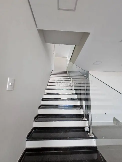 Sala Comercial à venda e para alugar, 180m2 em Centro, Indaiatuba - SP - imagem 5 Foto 5 de Sala Comercial à venda e para alugar, 180m2 em Centro, Indaiatuba - SP