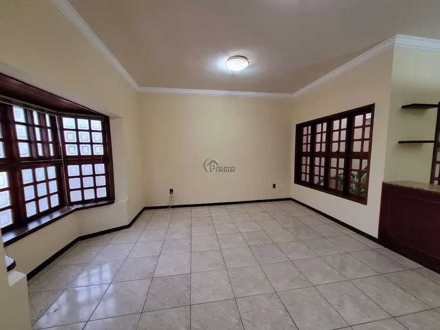 Casa com 3 quartos para alugar, 300m2 em Vila Suíça, Indaiatuba - SP - imagem 2 Foto 2 de Casa com 3 quartos para alugar, 300m2 em Vila Suíça, Indaiatuba - SP