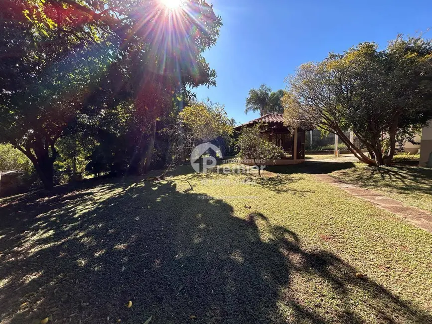 Chácara com 4 quartos à venda, 2500m2 em Colinas do Mosteiro de Itaici, Indaiatuba - SP - imagem 8 Foto 8 de Chácara com 4 quartos à venda, 2500m2 em Colinas do Mosteiro de Itaici, Indaiatuba - SP
