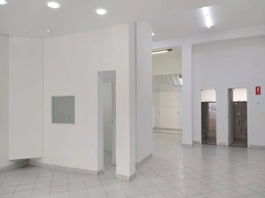 Sala Comercial para alugar, 255m2 em Centro, Indaiatuba - SP - imagem 2 Foto 2 de Sala Comercial para alugar, 255m2 em Centro, Indaiatuba - SP