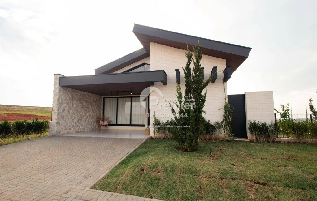 Foto 1 de Casa de Condomínio com 3 quartos à venda, 200m2 em Elias Fausto - SP