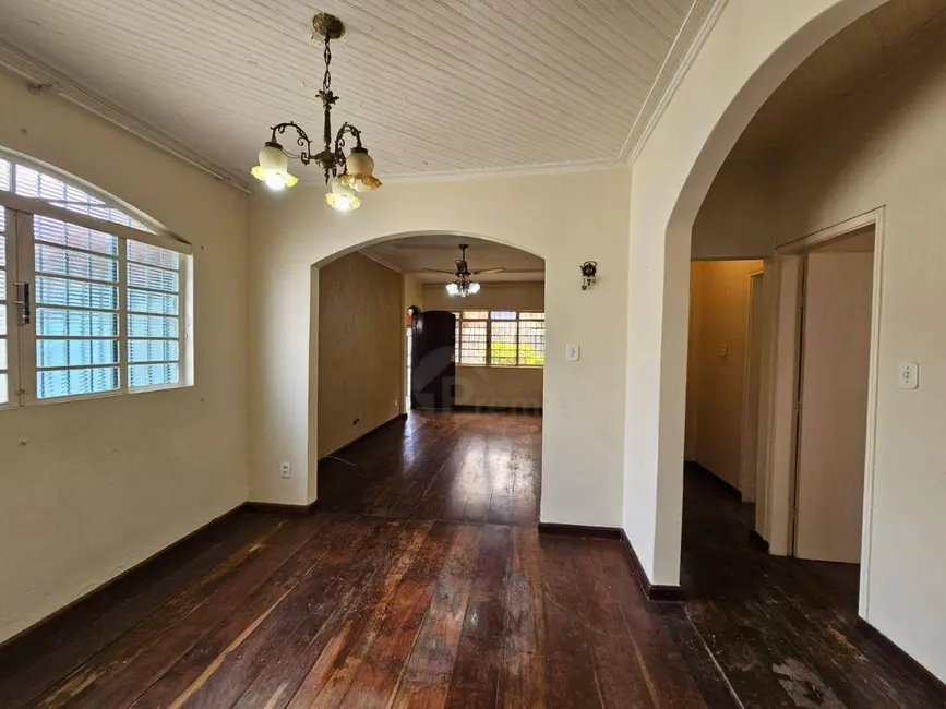 Foto 1 de Casa com 3 quartos para alugar, 394m2 em Vila Furlan, Indaiatuba - SP