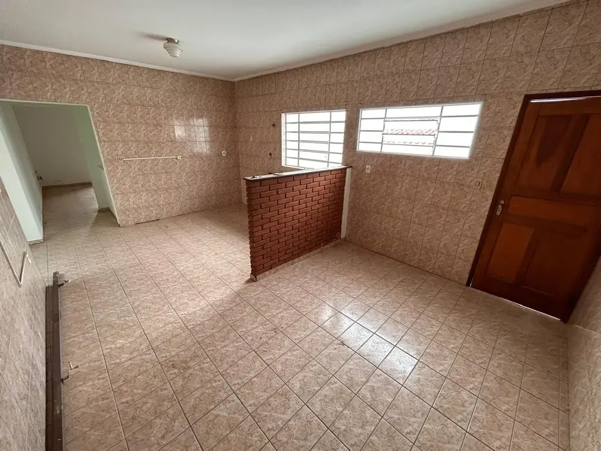 Casa com 4 quartos à venda, 250m2 em Jardim Itamaracá, Indaiatuba - SP - imagem 4 Foto 4 de Casa com 4 quartos à venda, 250m2 em Jardim Itamaracá, Indaiatuba - SP