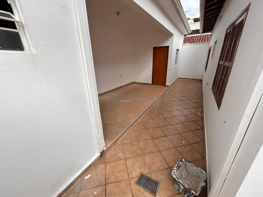 Casa com 4 quartos à venda, 250m2 em Jardim Itamaracá, Indaiatuba - SP - imagem 6 Foto 6 de Casa com 4 quartos à venda, 250m2 em Jardim Itamaracá, Indaiatuba - SP