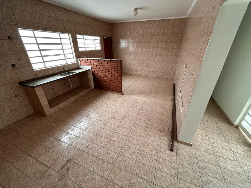 Casa com 4 quartos à venda, 250m2 em Jardim Itamaracá, Indaiatuba - SP - imagem 3 Foto 3 de Casa com 4 quartos à venda, 250m2 em Jardim Itamaracá, Indaiatuba - SP