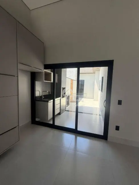 Foto 8 de Casa com 3 quartos à venda, 150m2 em Indaiatuba - SP