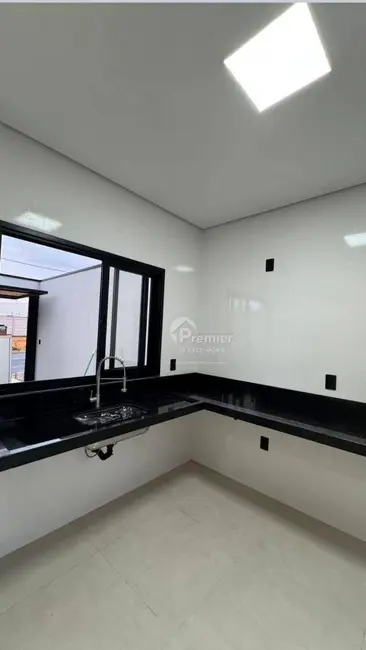 Foto 2 de Casa com 3 quartos à venda, 150m2 em Indaiatuba - SP