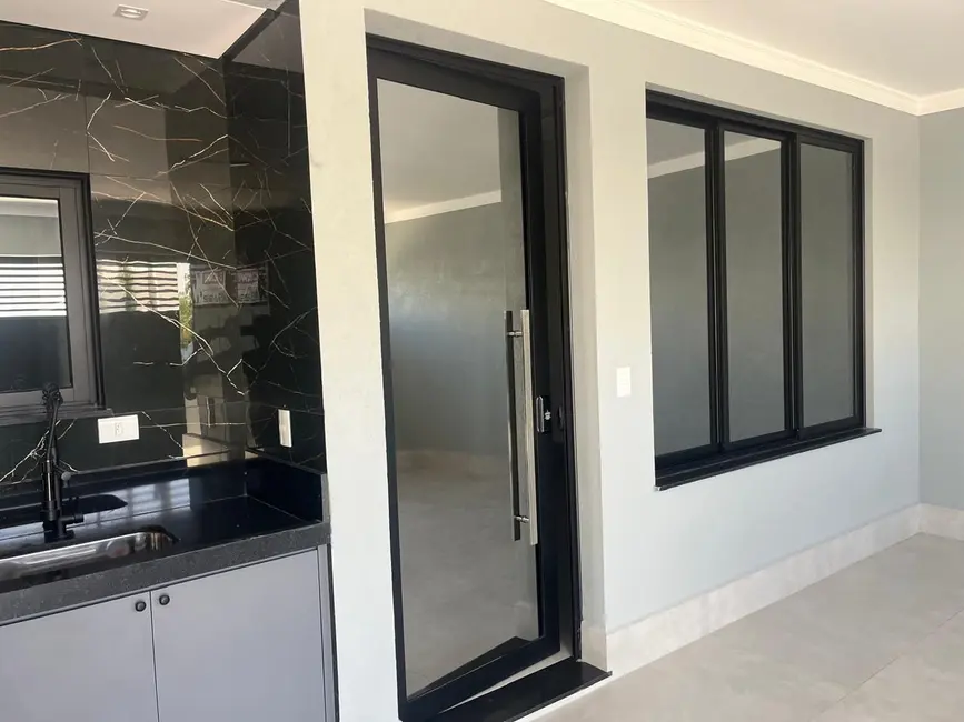 Foto 3 de Casa com 3 quartos à venda e para alugar, 150m2 em Indaiatuba - SP