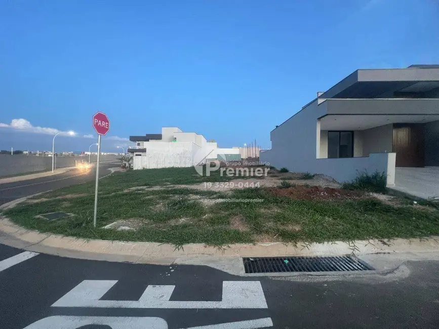 Foto 1 de Terreno / Lote à venda, 424m2 em Indaiatuba - SP