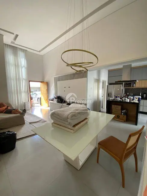 Foto 1 de Casa de Condomínio com 3 quartos para alugar, 240m2 em Jardim Bréscia, Indaiatuba - SP