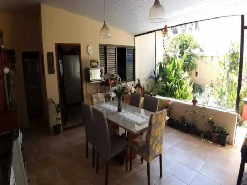 Foto 4 de Casa com 4 quartos à venda, 360m2 em Vila Teller, Indaiatuba - SP