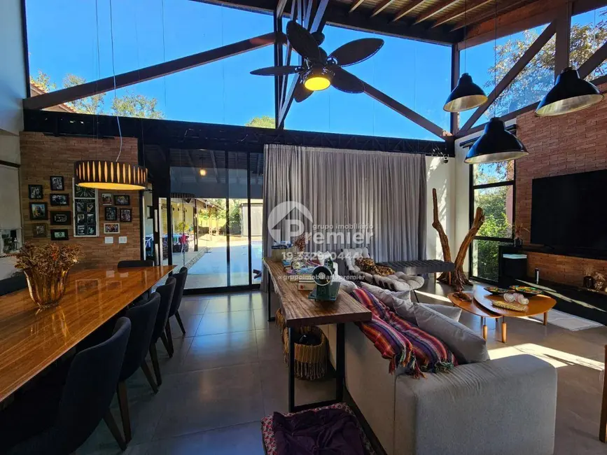 Chácara com 3 quartos à venda, 1000m2 em Recanto Campestre Internacional de Viracopos Gleba 4, Indaiatuba - SP - imagem 3 Foto 3 de Chácara com 3 quartos à venda, 1000m2 em Recanto Campestre Internacional de Viracopos Gleba 4, Indaiatuba - SP