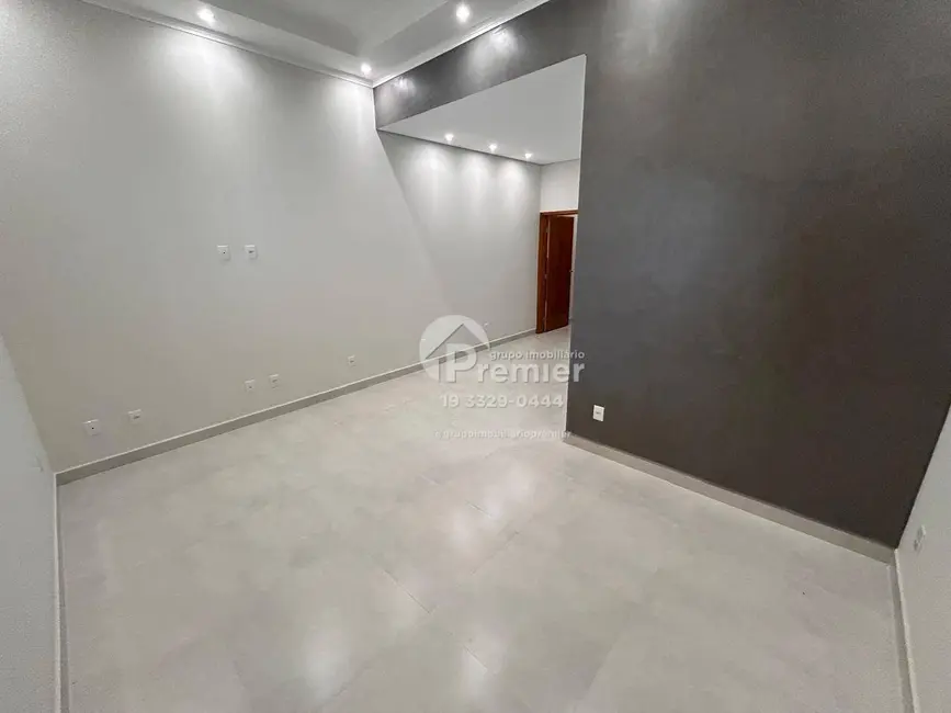 Casa com 3 quartos à venda, 125m2 em Centro, Indaiatuba - SP - imagem 3 Foto 3 de Casa com 3 quartos à venda, 125m2 em Centro, Indaiatuba - SP
