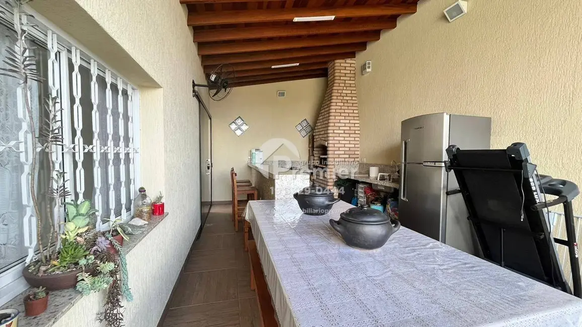 Casa com 3 quartos à venda, 300m2 em Centro, Indaiatuba - SP - imagem 5 Foto 5 de Casa com 3 quartos à venda, 300m2 em Centro, Indaiatuba - SP