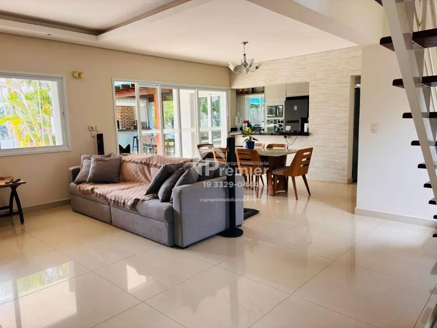 Chácara com 4 quartos à venda, 2550m2 em Colinas do Mosteiro de Itaici, Indaiatuba - SP - imagem 8 Foto 8 de Chácara com 4 quartos à venda, 2550m2 em Colinas do Mosteiro de Itaici, Indaiatuba - SP