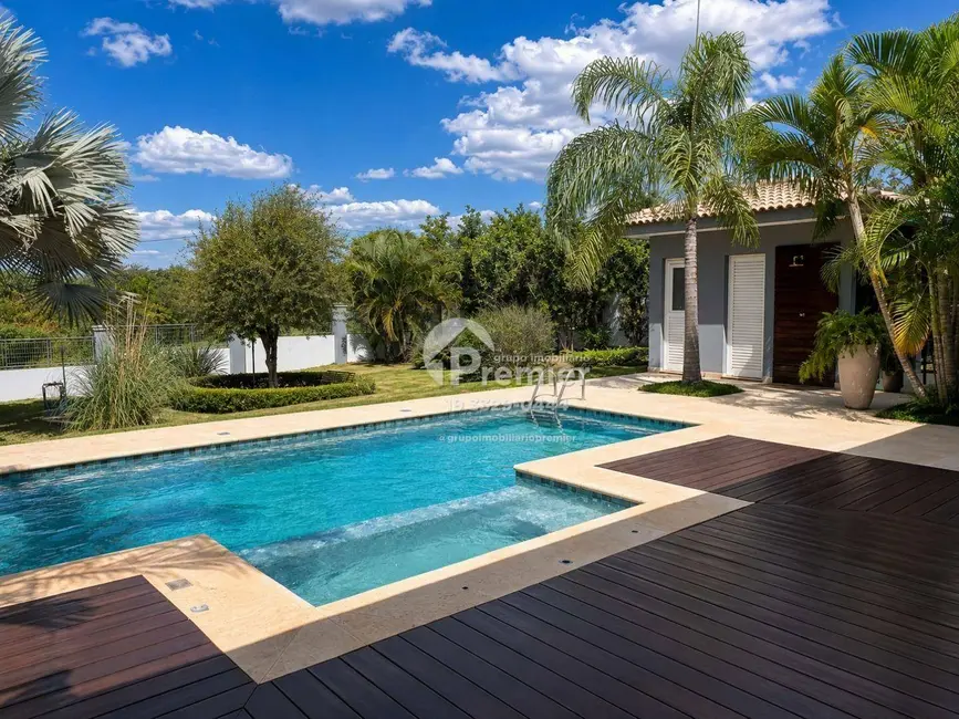 Chácara com 4 quartos à venda, 2550m2 em Colinas do Mosteiro de Itaici, Indaiatuba - SP - imagem 1 Foto 1 de Chácara com 4 quartos à venda, 2550m2 em Colinas do Mosteiro de Itaici, Indaiatuba - SP