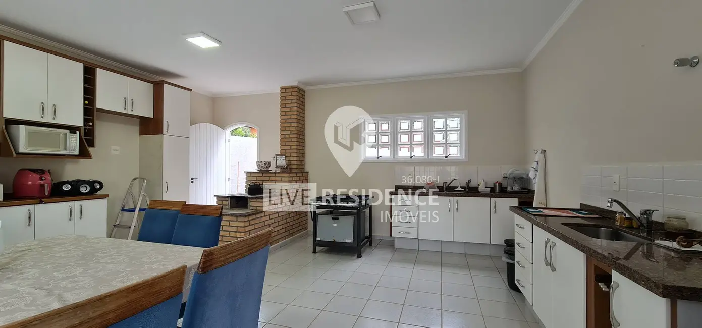 Foto 8 de Casa de Condomínio com 4 quartos à venda, 280m2 em Ville Chamonix, Itatiba - SP