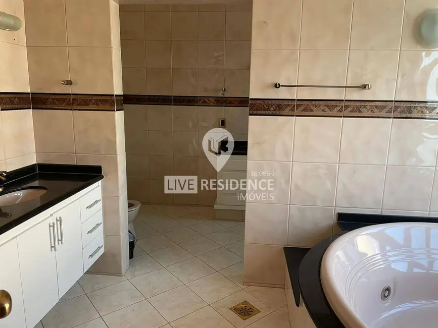 Casa com 8 quartos à venda, 991m2 em Jardim Leonor, Itatiba - SP - imagem 3 Foto 3 de Casa com 8 quartos à venda, 991m2 em Jardim Leonor, Itatiba - SP