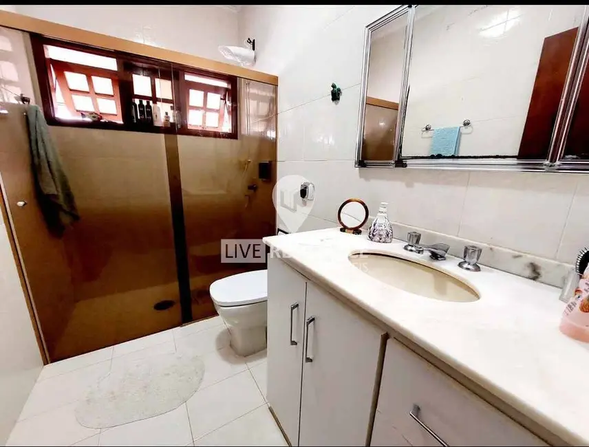Foto 9 de Casa com 4 quartos à venda, 287m2 em Jardim Salessi, Itatiba - SP